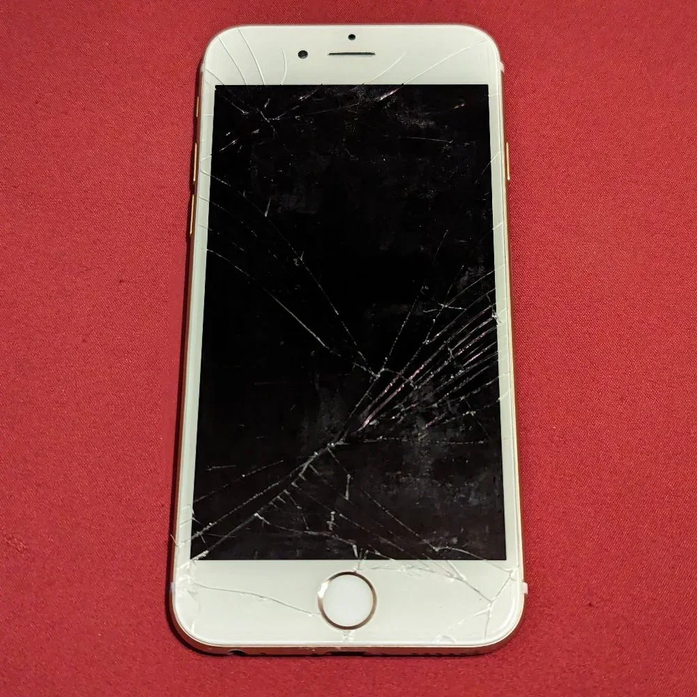 iPhone 6 (A1586) - 16 GB #16 (For parts)***